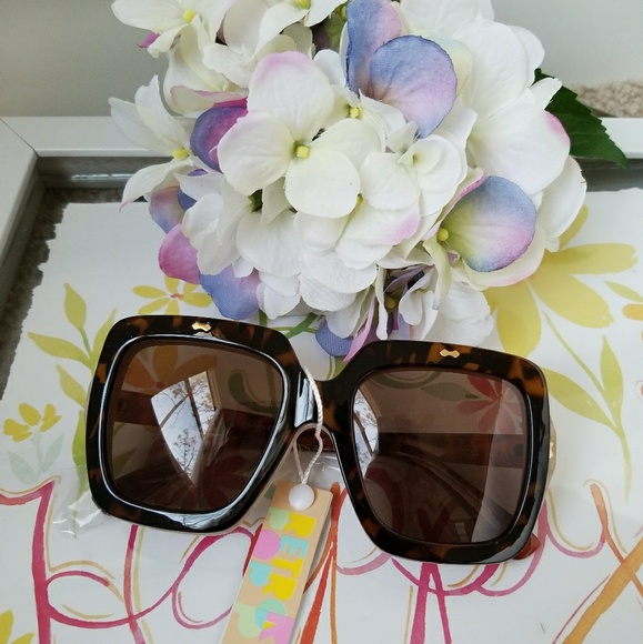 Accessories - Just arrived unisex oversized sunglasses quality